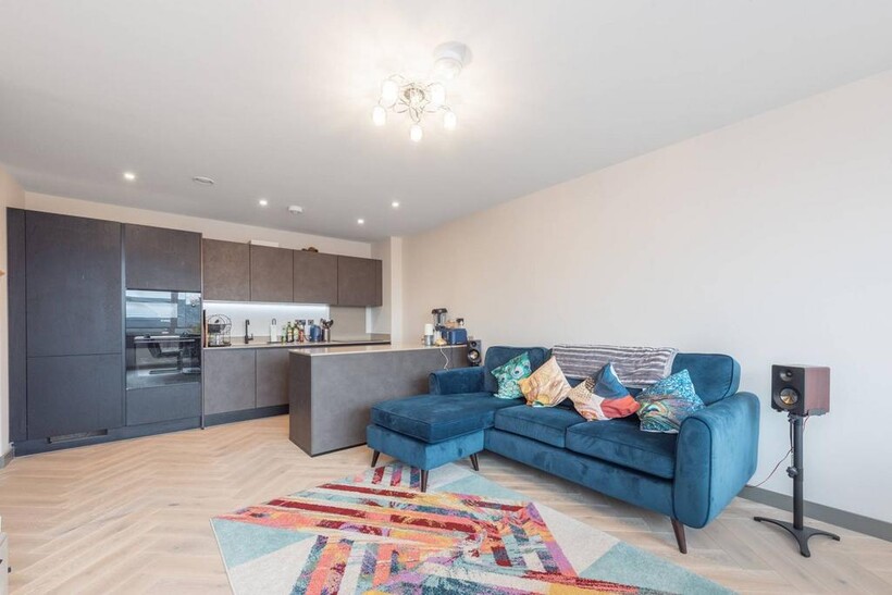 Oakleigh Road North, North Finchley... 2 bed flat to rent - £3,600 pcm (£831 pw)