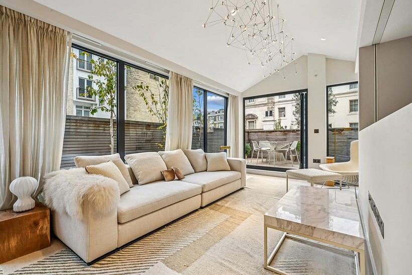 Russel Court, London, SW1A 1 3 bed apartment to rent - £16,250 pcm (£3,750 pw)