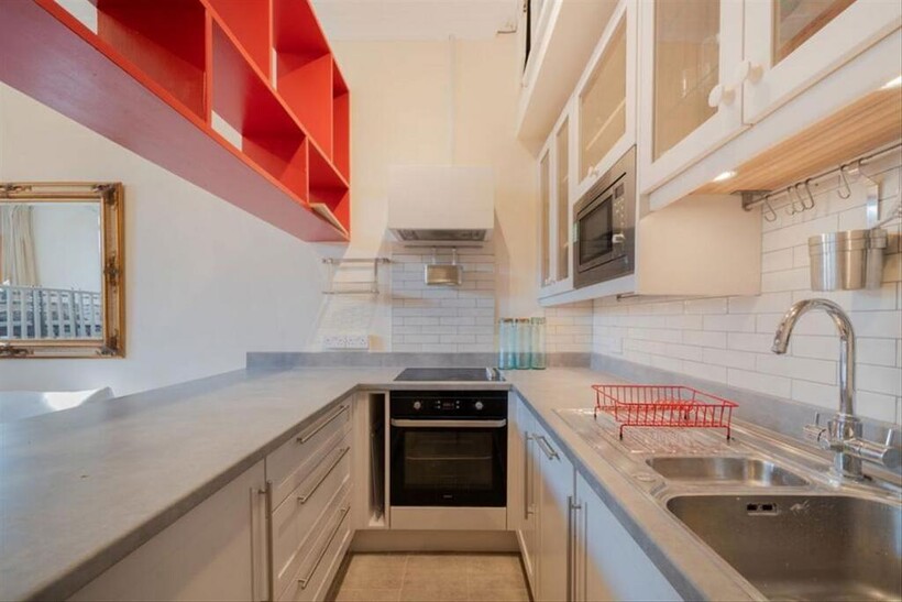 Fulham Road, London SW6 1 bed flat to rent - £2,197 pcm (£507 pw)