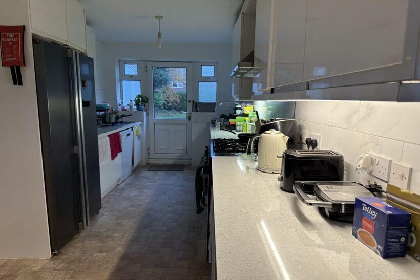 Withington M20 8 bed detached house to rent - £5,720 pcm (£1,320 pw)