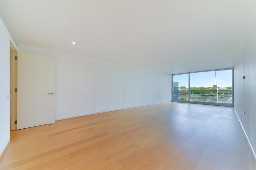 Albion Riverside, Battersea, SW11 2 bed flat to rent - £5,525 pcm (£1,275 pw)