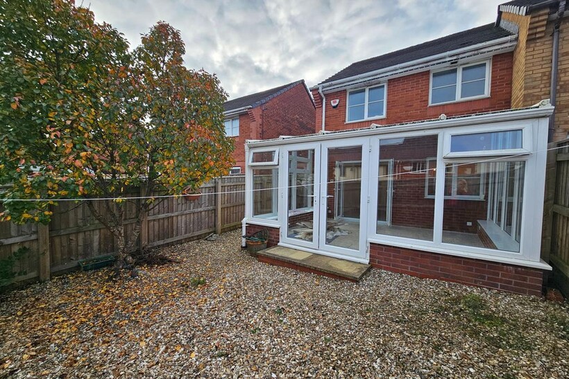 South Molton EX36 2 bed semi-detached house to rent - £895 pcm (£207 pw)