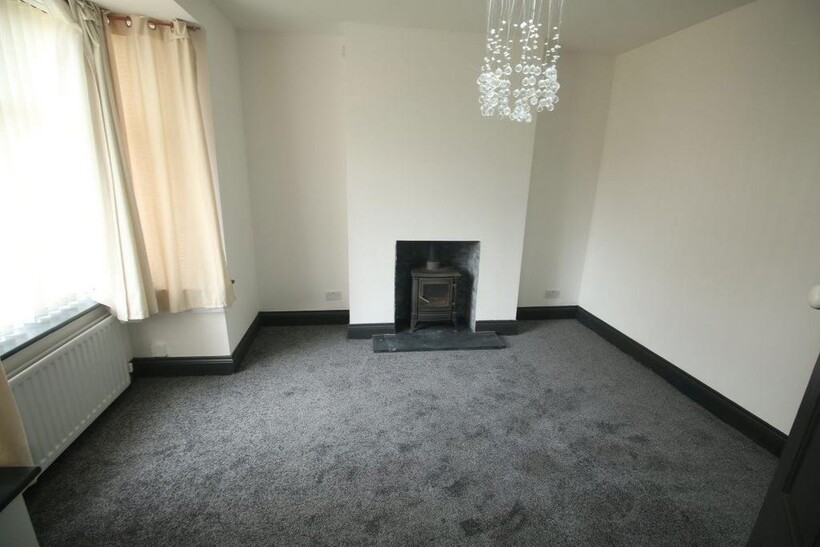 Vernon Gardens, Darlington DL1 3 bed house to rent - £775 pcm (£179 pw)