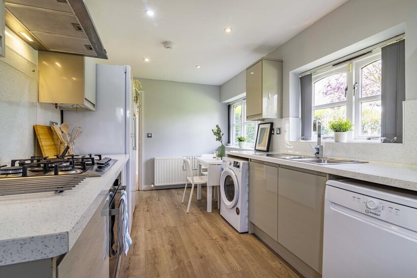 49 Middleton Boulevard