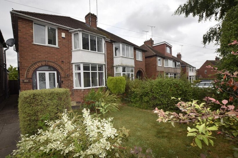 Beacon Road, Rolleston-On-Dove... 2 bed semi-detached house to rent - £925 pcm (£213 pw)