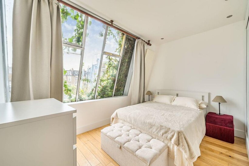 Lexham Gardens, Kensington, London, W8 2 bed flat to rent - £5,850 pcm (£1,350 pw)