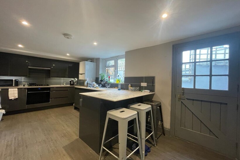 Argyle Road, Brighton BN1 6 bed terraced house to rent - £4,368 pcm (£1,008 pw)