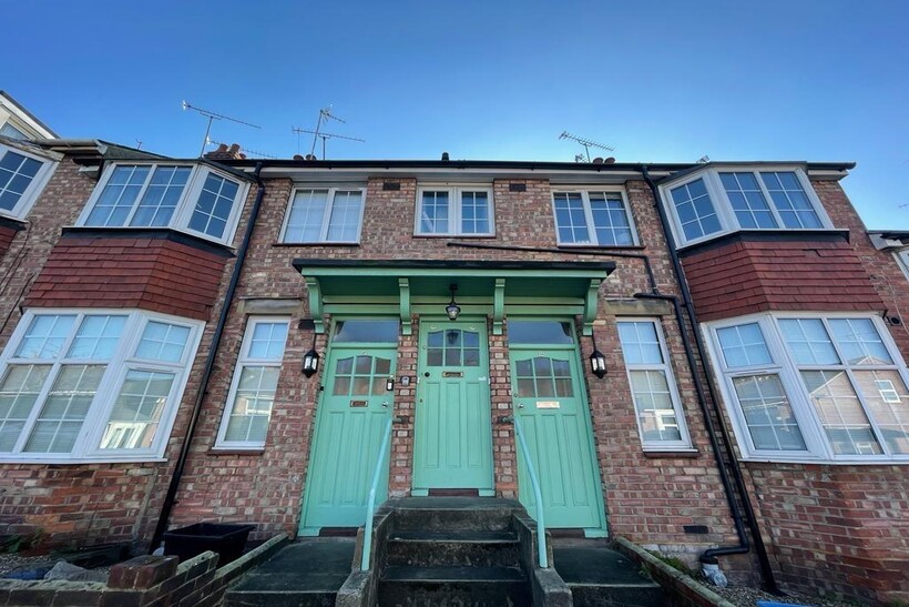 56B Coombe Road, East Sussex BN2 2 bed ground floor flat to rent - £1,800 pcm (£415 pw)