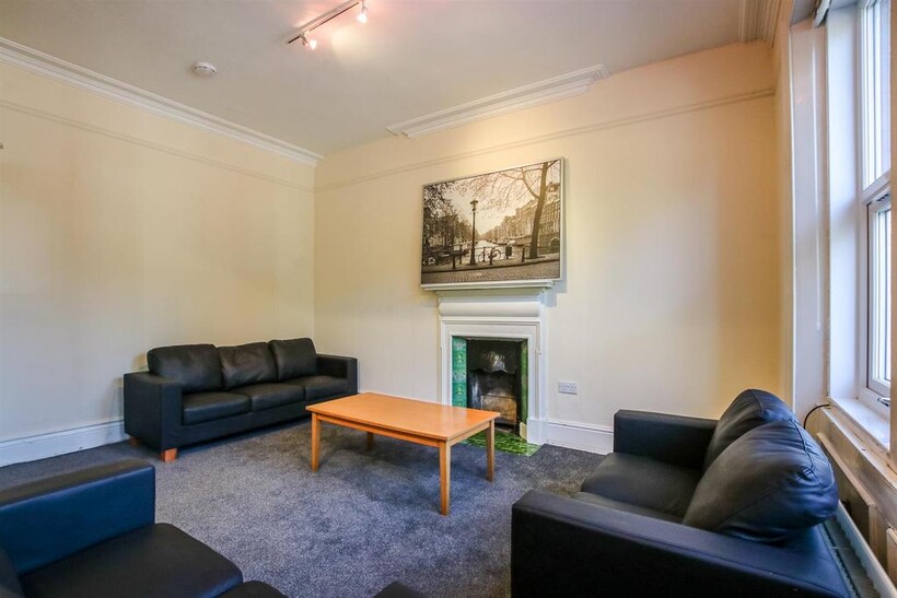 £118pppw - Rosebery Crescent, Jesmond... 6 bed house to rent - £3,068 pcm (£708 pw)