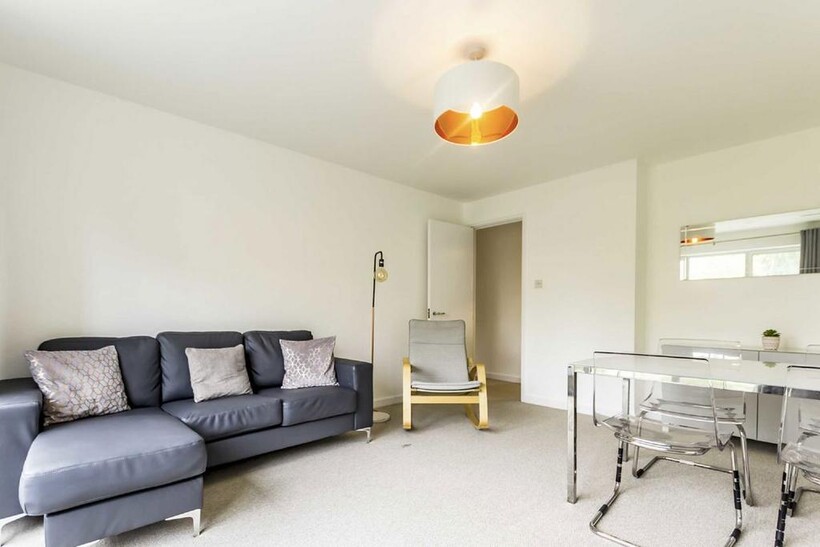 Premiere Place, London E14 1 bed flat to rent - £1,699 pcm (£392 pw)