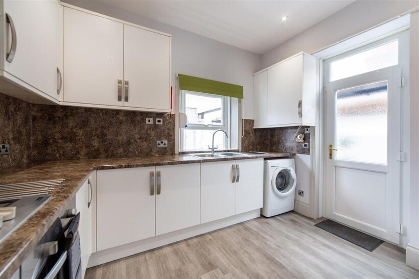 £167pppw - Osborne Avenue, Jesmond 7 bed terraced house to rent - £5,065 pcm (£1,169 pw)