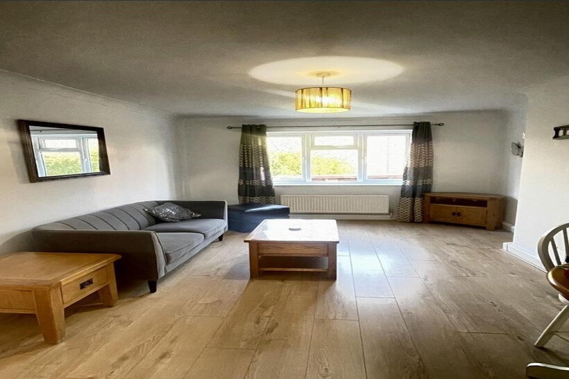 Hanover Way, Berkshire, SL4 1 bed flat to rent - £1,300 pcm (£300 pw)
