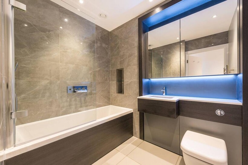 Heritage Place, Brentford, TW8 1 bed flat to rent - £1,945 pcm (£449 pw)