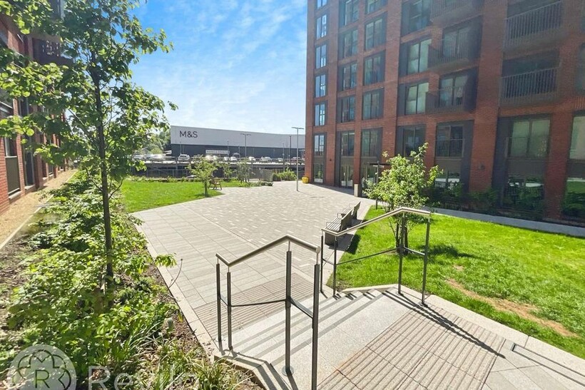 New Baillie Street, Rochdale, OL16 1 bed apartment to rent - £945 pcm (£218 pw)