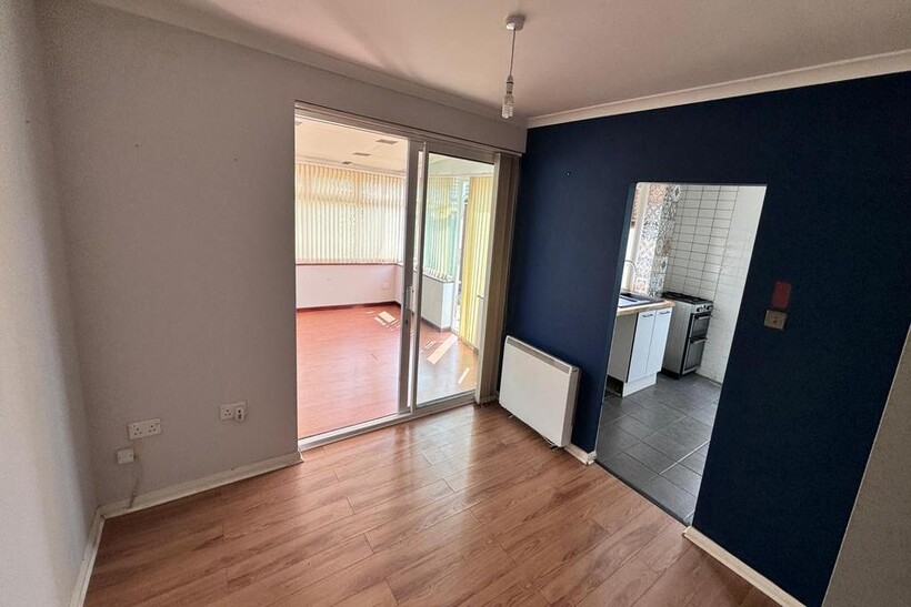 Mepham Crescent, london HA3 3 bed detached house to rent - £2,389 pcm (£551 pw)