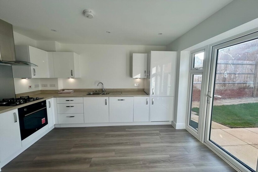 Lectern, Milton Keynes MK17 3 bed semi-detached house to rent - £1,795 pcm (£414 pw)