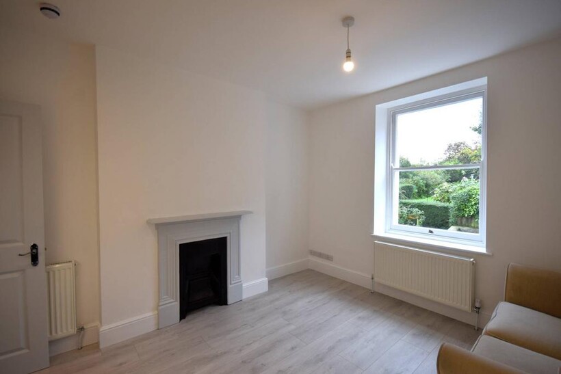 35 High Street, Bideford 1 bed apartment to rent - £550 pcm (£127 pw)