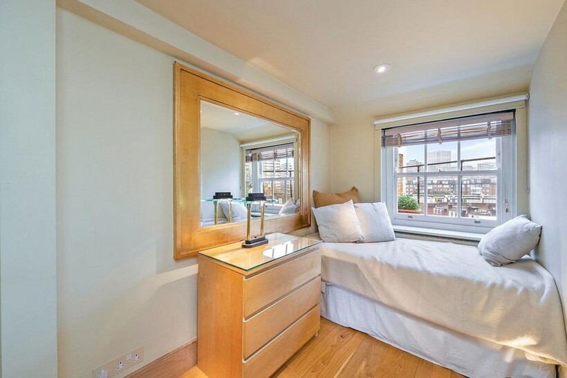 Hyde Park Square, London W2 3 bed flat to rent - £4,849 pcm (£1,119 pw)