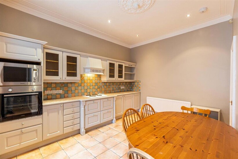 £155pppw - Rosebery Crescent, Jesmond... 4 bed end of terrace house to rent - £2,686 pcm (£620 pw)