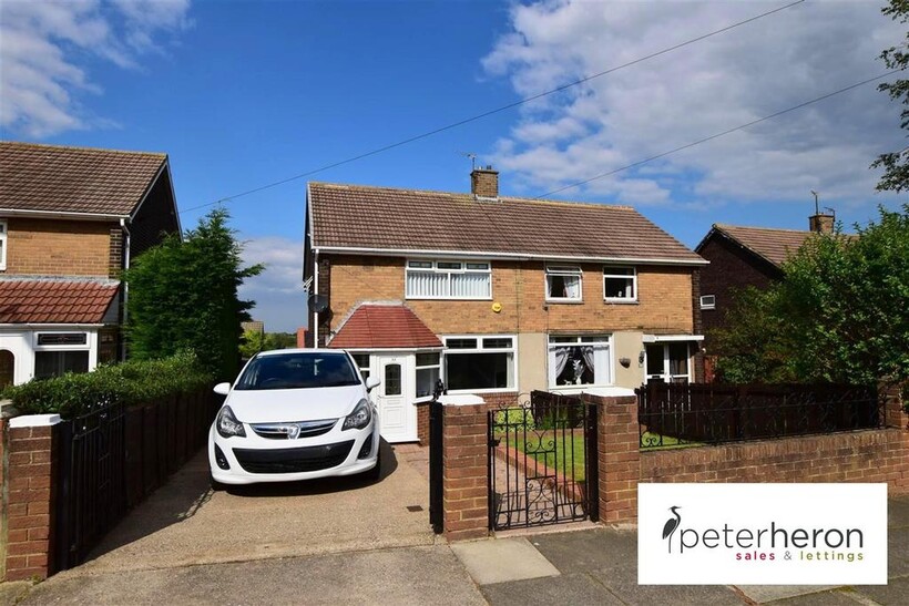 Ravenna Road, Redhouse, Sunderland 2 bed semi-detached house to rent - £695 pcm (£160 pw)