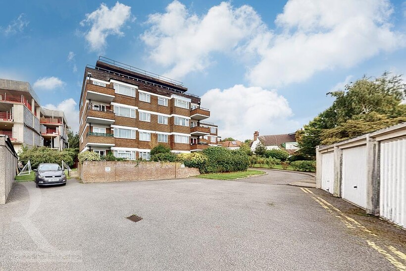 Temple Fortune Lane, London NW11 1 bed apartment to rent - £1,699 pcm (£392 pw)