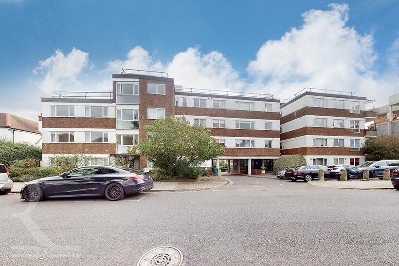 Temple Fortune Lane, London NW11 1 bed apartment to rent - £1,699 pcm (£392 pw)