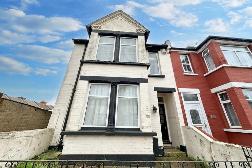 Rock Avenue, Gillingham ME7 1 bed in a house share to rent - £445 pcm (£103 pw)