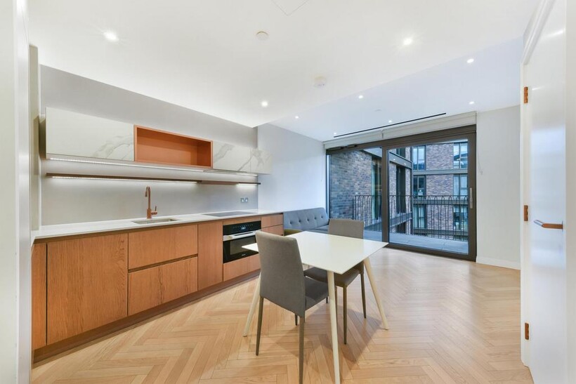 Hampton House, Kings Road Park... 1 bed apartment to rent - £2,752 pcm (£635 pw)