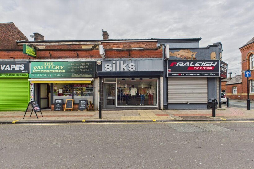 Bradshawgate, Leigh WN7 4ND Retail property (high street) to rent - £1,600 pcm (£369 pw)