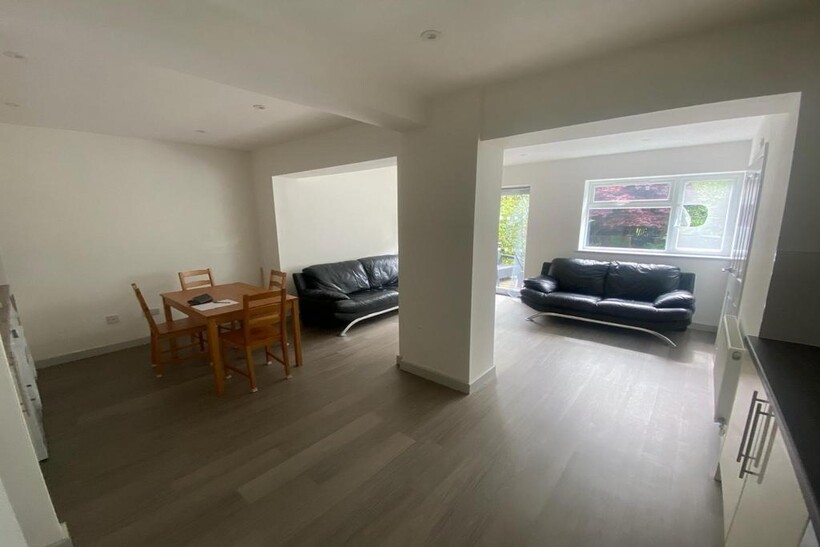 3 Bedroom Student House - Ferncliffe... 3 bed semi-detached house to rent - £511 pcm (£118 pw)