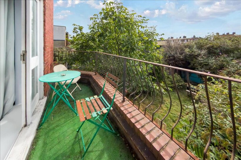 Harvist Road, London, NW6 3 bed flat to rent - £2,899 pcm (£669 pw)