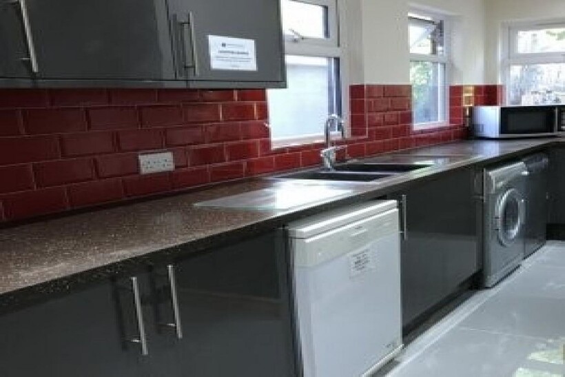 Birmingham B29 5 bed house share to rent - £2,499 pcm (£577 pw)