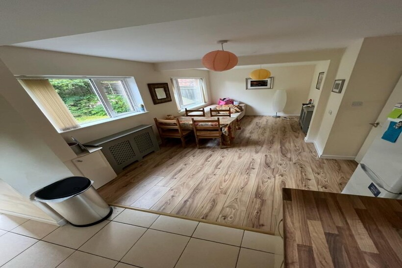 3 Bedroom Student House - Sedgehill... 3 bed semi-detached house to rent - £468 pcm (£108 pw)