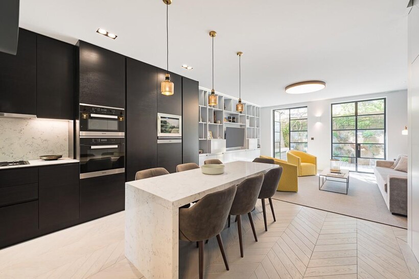 Devonshire Mews, 68 Park Walk... 2 bed terraced house to rent - £9,499 pcm (£2,192 pw)