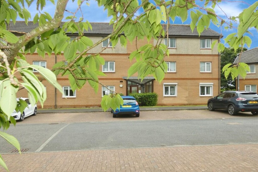 Dasher Gardens, Ardrossan KA22 2 bed flat to rent - £760 pcm (£175 pw)