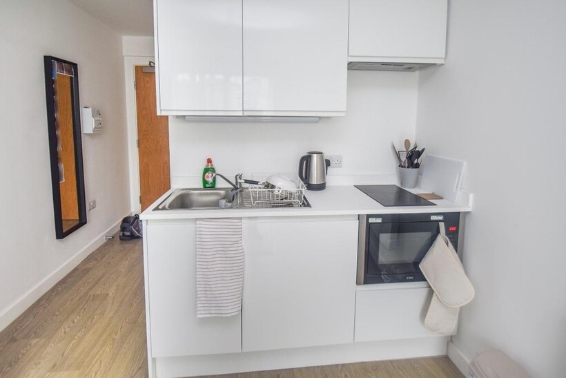 London Road, Newcastle-Under-Lyme ST5 1 bed apartment to rent - £693 pcm (£160 pw)