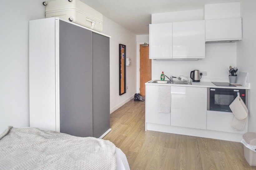 London Road, Newcastle-Under-Lyme ST5 1 bed apartment to rent - £693 pcm (£160 pw)