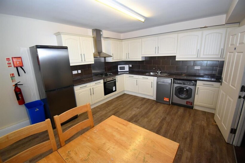 9 Wise Street, Leamington Spa 3 bed flat to rent - £1,545 pcm (£357 pw)