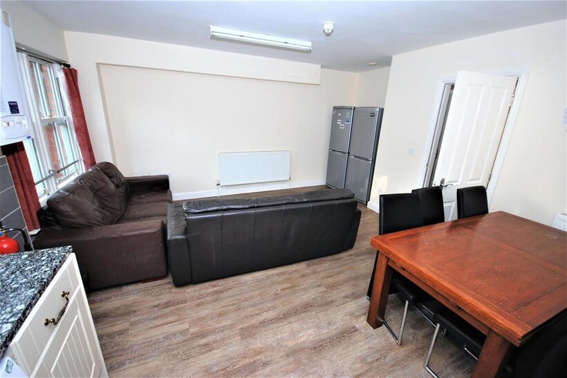 George Street, Leamington Spa 7 bed house to rent - £3,920 pcm (£905 pw)