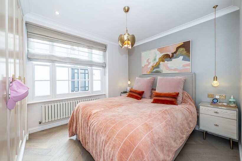 Wyndham Street, London W1H 2 bed flat to rent - £5,612 pcm (£1,295 pw)
