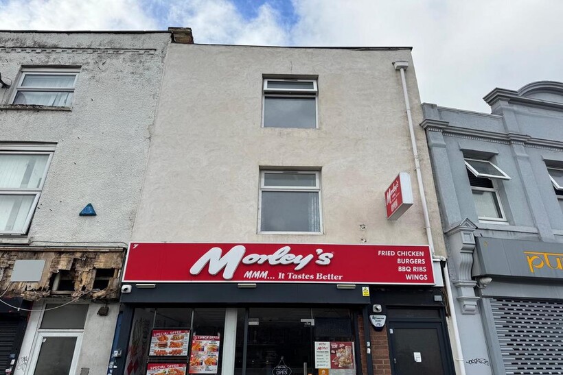 High Street, Rochester, Kent, ME2 1 bed flat to rent - £825 pcm (£190 pw)