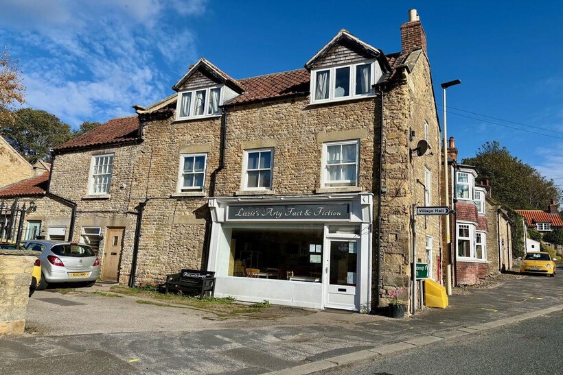 Main Road, Brompton-By-Sawdon, YO13 Retail property (out of town) to rent - £600 pcm (£138 pw)