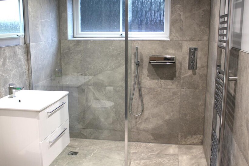 Ashleigh Court, Station Lane... 2 bed maisonette to rent - £1,599 pcm (£369 pw)