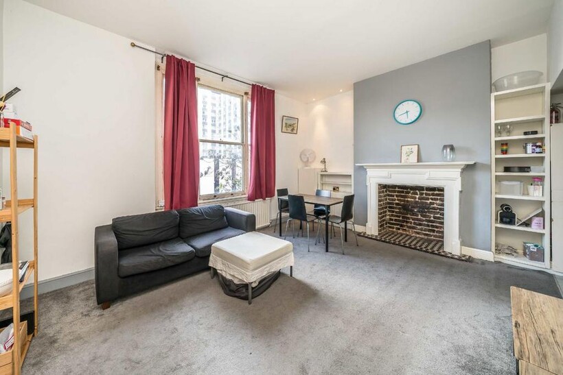 Lillie Road, London SW6 2 bed flat to rent - £2,197 pcm (£507 pw)