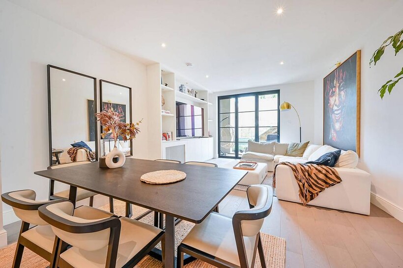 Gunnersbury Avenue, Ealing, London, W5 2 bed flat to rent - £3,300 pcm (£762 pw)