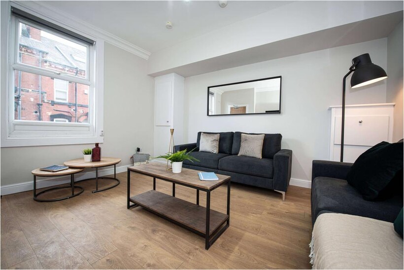 Quarry Place, Leeds LS6 6 bed house to rent - £3,562 pcm (£822 pw)