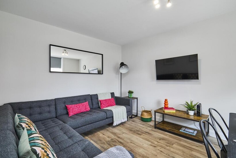 Broomfield View, Leeds LS6 1 bed in a house share to rent - £607 pcm (£140 pw)