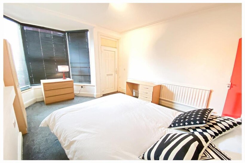 83 Stalker Lees Road, Sheffield 3 bed house share to rent - £429 pcm (£99 pw)