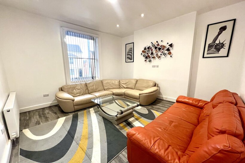 Leicester Street, Leamington Spa CV32 7 bed semi-detached house to rent - £4,375 pcm (£1,010 pw)