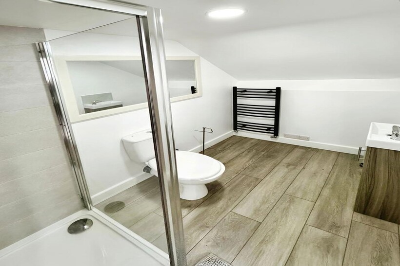 Hunt Street, Swindon, SN1 3HW 1 bed terraced house to rent - £775 pcm (£179 pw)